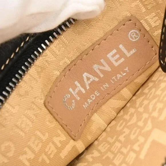 Chanel Black Calfskin Wild Stitch Handbag 136063 - Picture 9 of 10